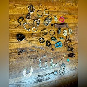 JEWELRY BUNDLE: Estate sale Bracelets, Necklaces, Rings